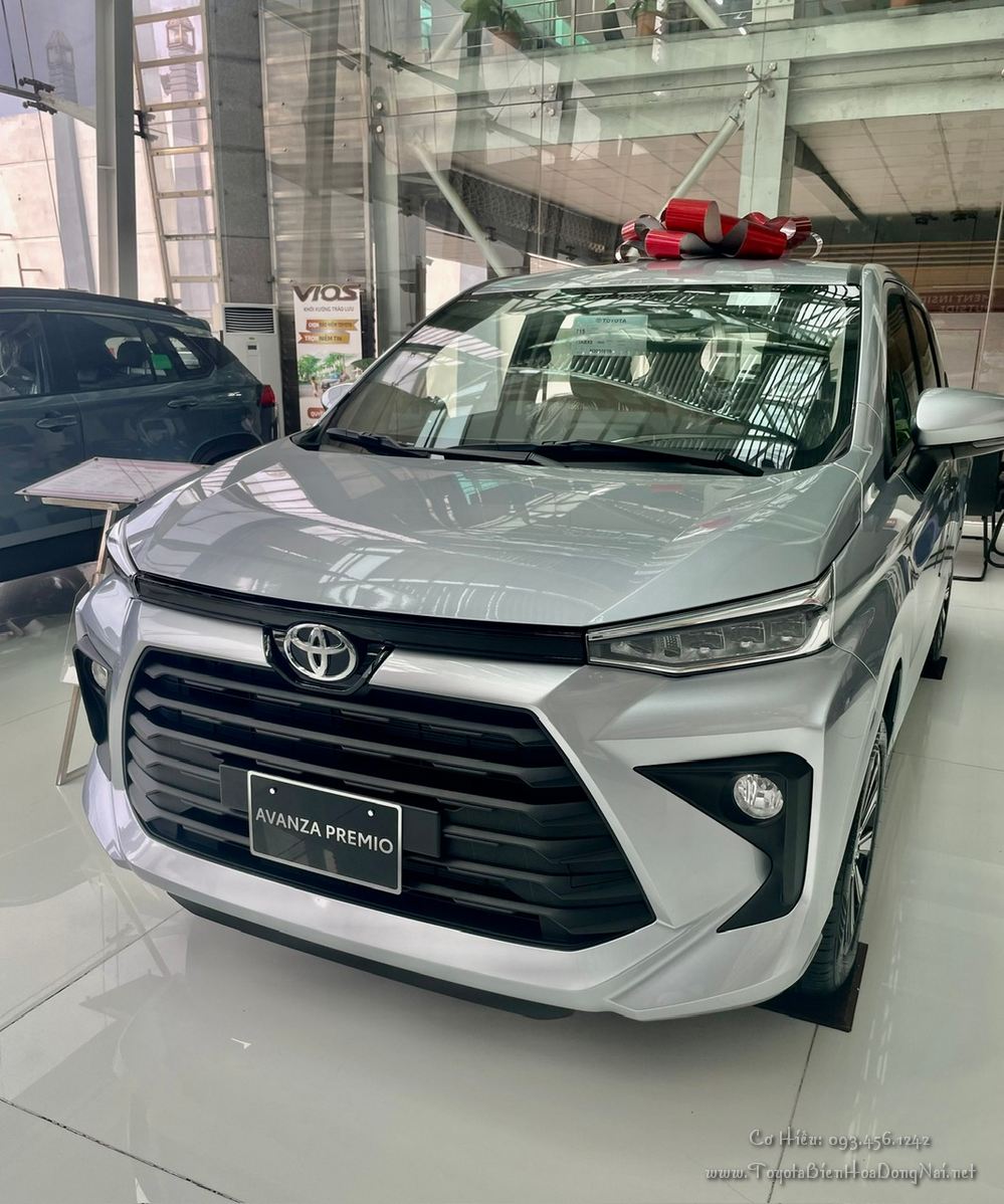 Toyota Avanza Premio HinhChupXe 13