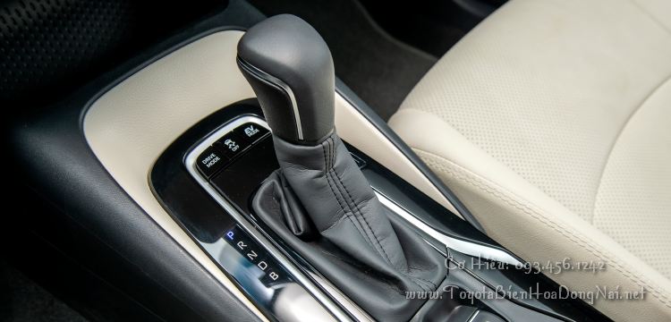 Toyota Corolla Altis VanHanh 4
