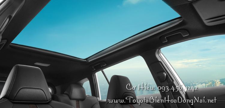 Toyota Corolla Cross NgoaiThat 2