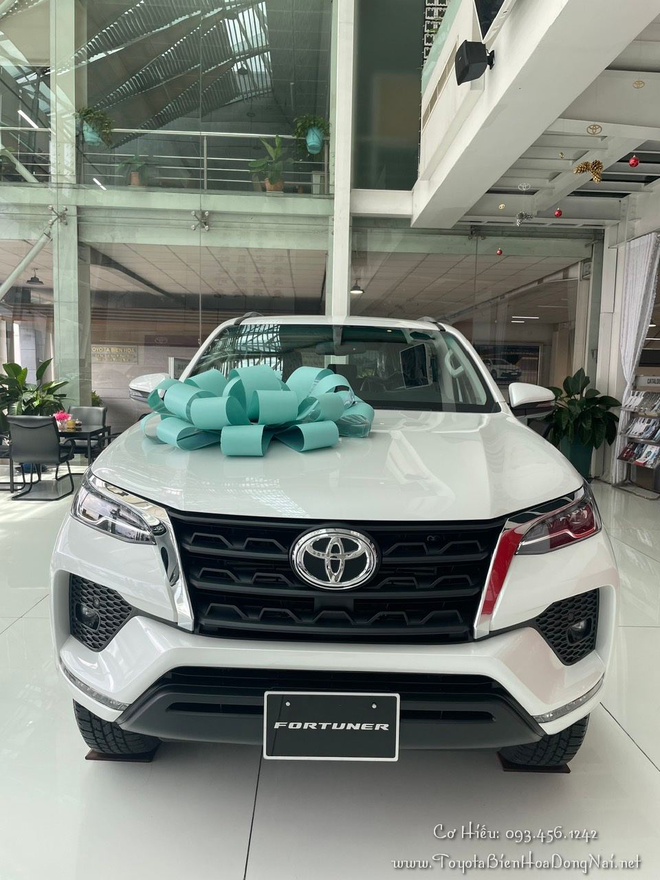 Toyota Fortuner (Dầu) 77 Toyota Fortuner Diesel HinhChupXe 2