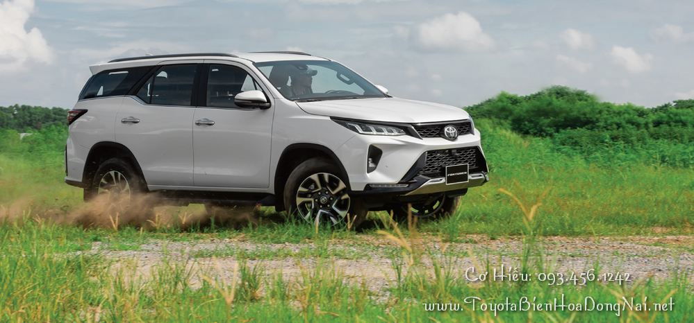 Toyota Fortuner (Xăng) 71 Toyota Fortuner Gasoline Fortuner Xang 2