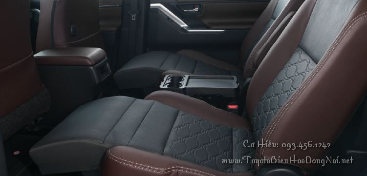 Toyota Innova Cross NoiThat 9