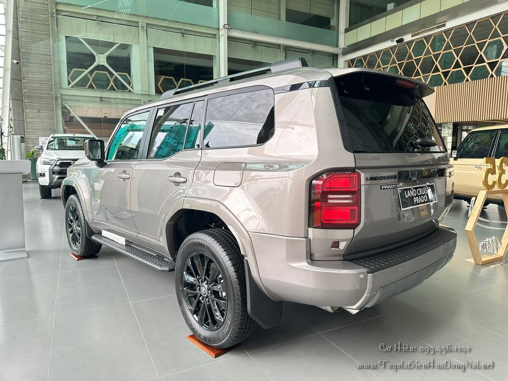 Toyota Land Cruiser Prado 56 Toyota Land Cruiser Prado HinhChupXe 4